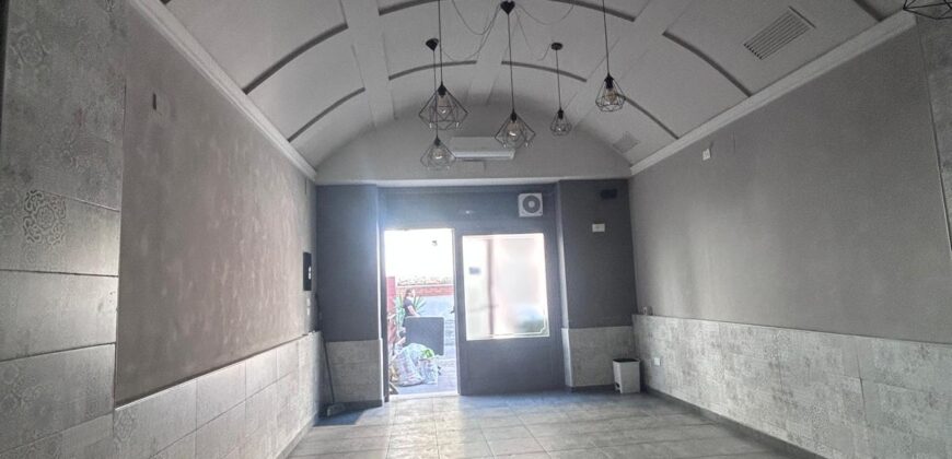 Investimento a Cosenza: Spazio Commerciale d’Élite in Via Cesare Marini